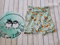 Floral shorties